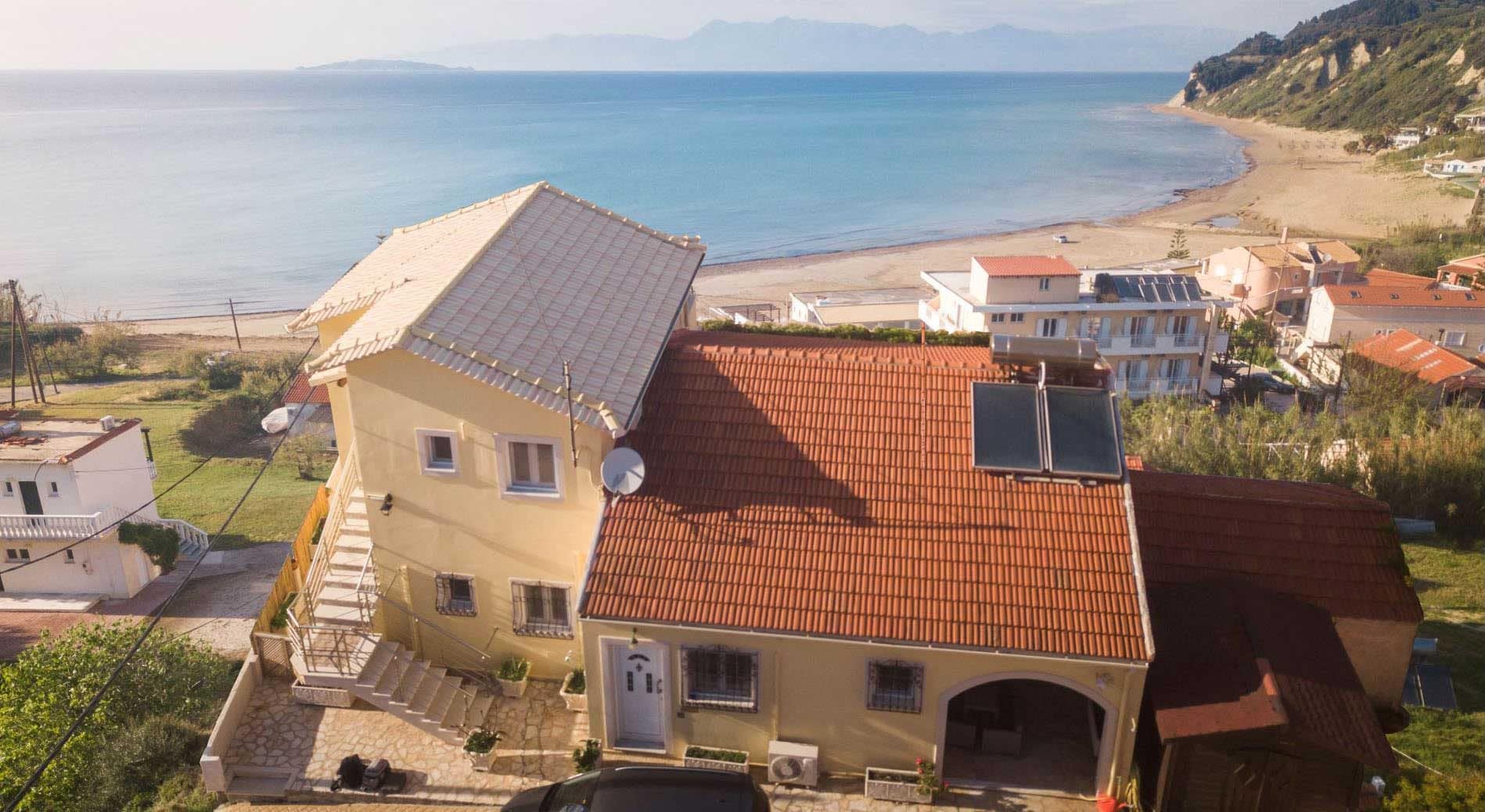 Korfu Urlaub in Antheia-Apartments mit Blick auf den Strand von Agios San Stefanos
